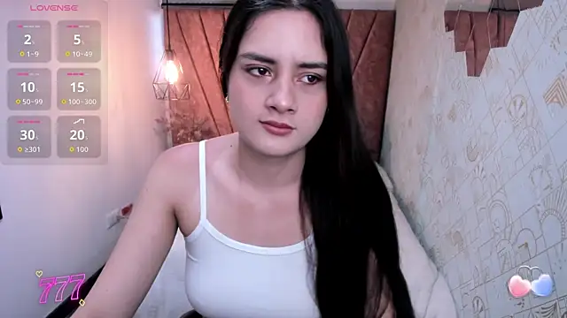 Zoe  Taylor   online show from May 18, 11:49 am