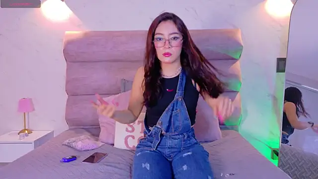 MiiaCullens online show from May 22, 12:03 pm