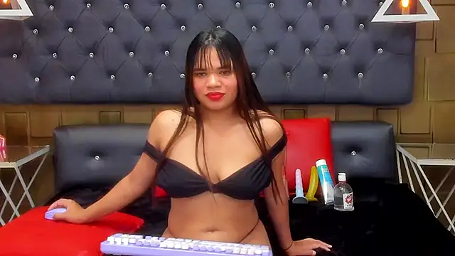 CaroBeltran online show from May 11, 7:44 pm