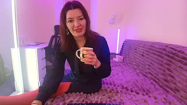 Bonnie Naughtyy online show from May 15, 4:32 pm