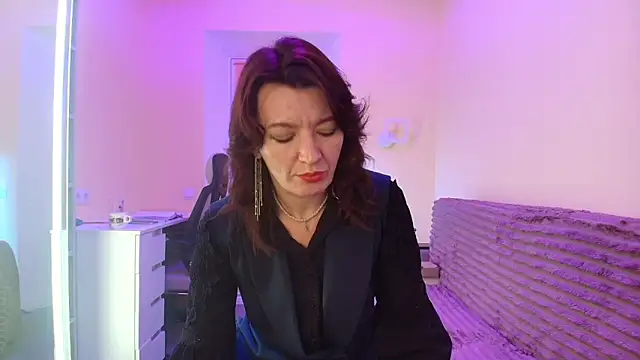 Bonnie Naughtyy online show from May 13, 5:19 pm