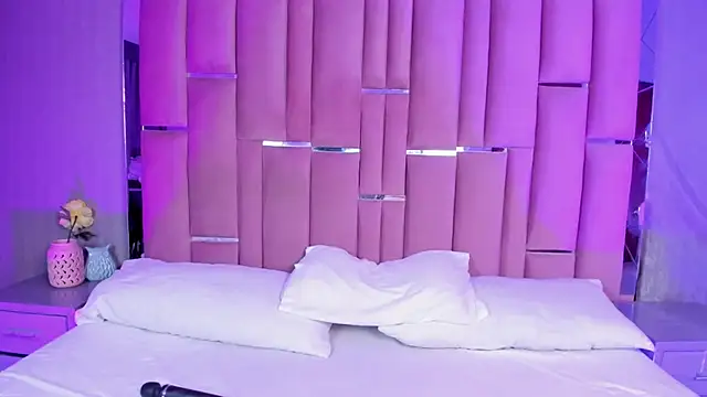 Saory     online show from May 17, 12:32 am