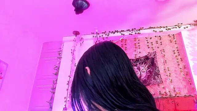 Vickmoon online show from May 8, 10:11 pm