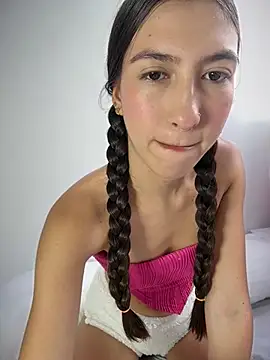 sara omi online show from March 27, 7:58 pm