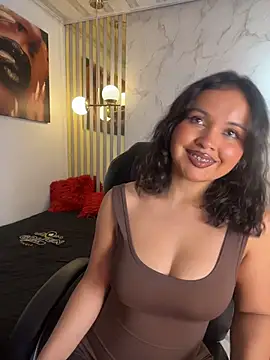 Catalinaa01 online show from May 26, 3:17 am