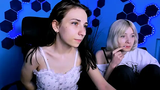  sabrina moore online show from May 12, 3:19 pm