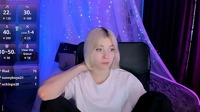  sabrina moore online show from May 20, 1:57 am