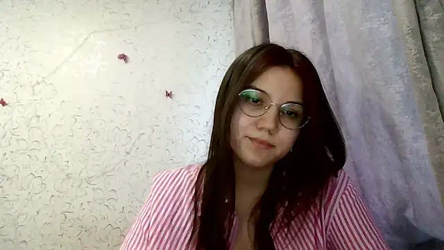 Aurora Breeze online show from April 2, 1:41 pm