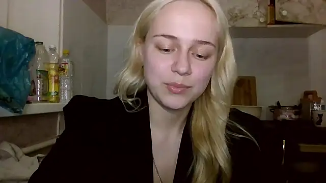 Barbie   girl online show from April 9, 7:19 pm