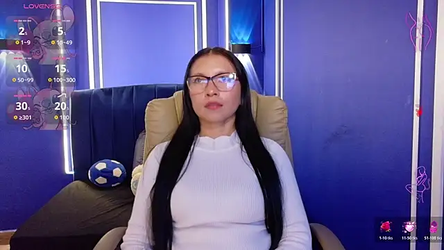 Chloe16  online show from April 1, 7:44 pm