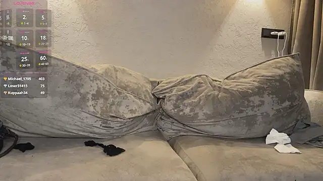 EvaPinklove online show from March 24, 2:33 pm