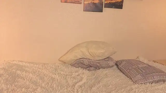 MissHiciano online show from March 31, 6:30 pm