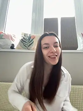 HotCherry18 online show from March 28, 10:37 am