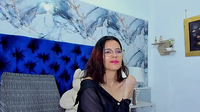 ORIANNA JONES online show from April 6, 12:17 pm