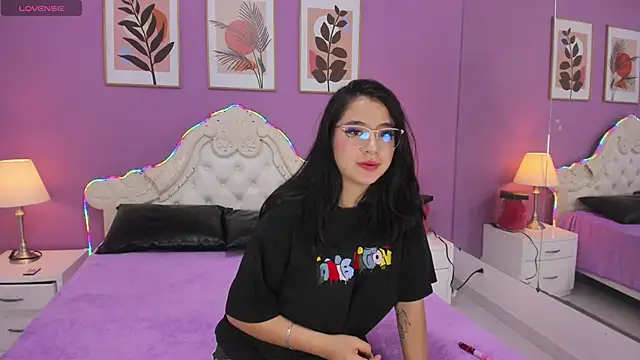YayaQueen online show from June 5, 12:11 pm