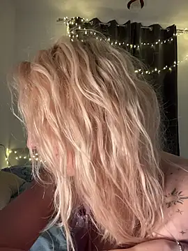 EllaCharm  online show from March 13, 4:19 pm