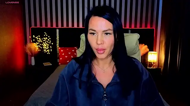 Casey Min online show from March 22, 1:39 pm