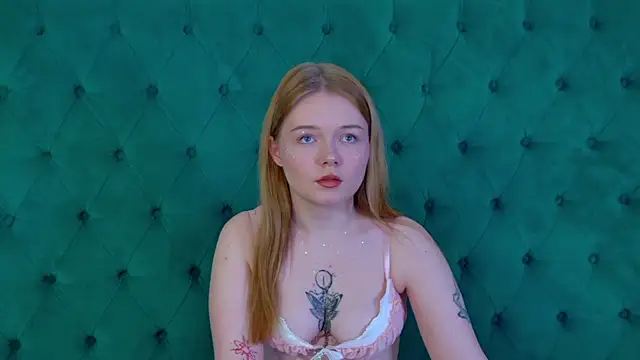 ElinaVale online show from April 16, 5:45 pm