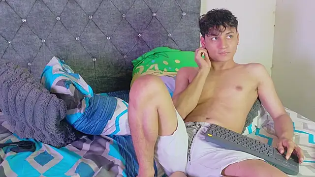 logan andrew online show from March 26, 7:48 pm