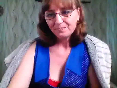 Alisaprice077 online show from April 8, 9:11 am