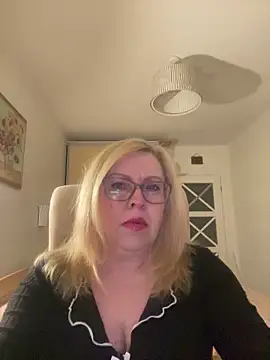 JanieLight53 online show from April 9, 6:46 pm