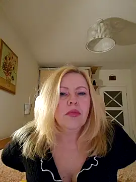 JanieLight53 online show from April 3, 8:07 pm