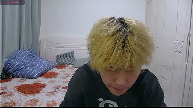 Chili-001 online show from March 27, 10:49 am