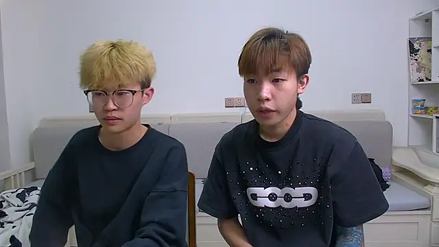 Chili-001 online show from March 17, 10:19 am