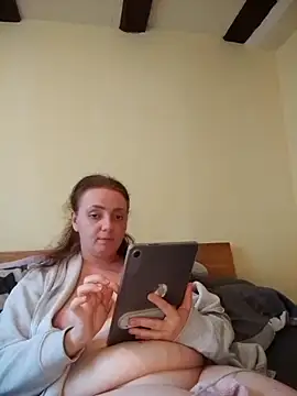Bella-Monroe online show from May 20, 4:59 pm