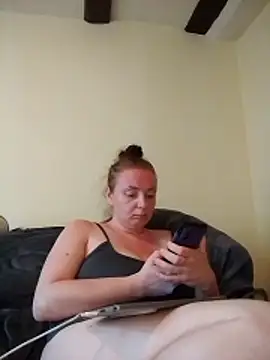 Bella-Monroe online show from May 26, 5:56 pm
