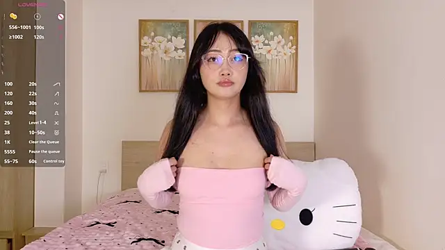 pinkyblooom online show from May 19, 9:05 am