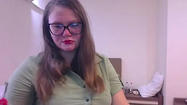 MuseChic Wild online show from August 4, 8:31 am
