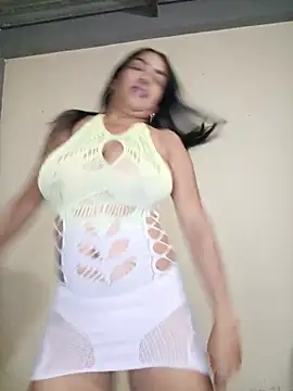 Carolinna online show from May 17, 2:16 pm
