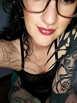 VelvetVal  online show from June 24, 9:14 pm