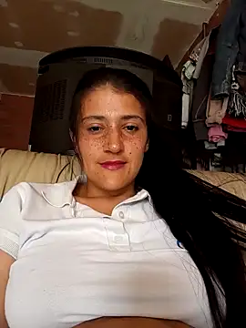 JohanitaRex online show from April 1, 2:25 pm