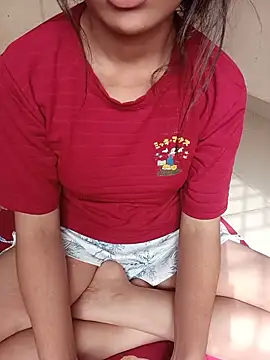 Divya3107 online show from May 25, 3:16 am