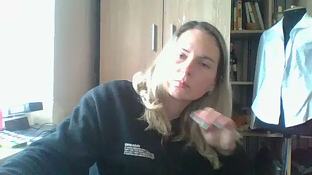 Mollie365 online show from April 7, 10:06 am