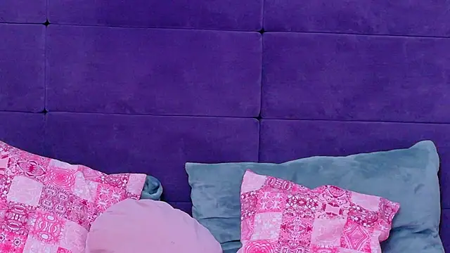 NataliaCroft online show from May 4, 2:32 pm