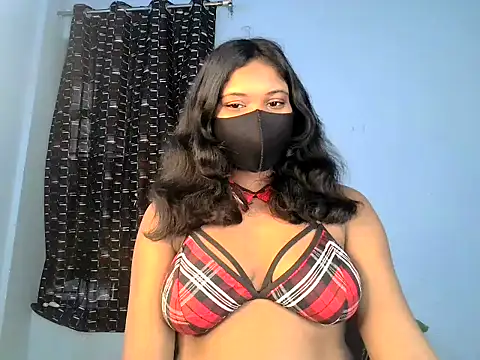 KASHISH SINGH  online show from May 7, 8:51 am