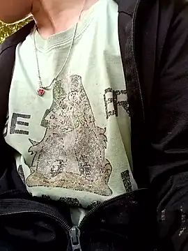 Rosie-LoveU online show from April 6, 9:43 am