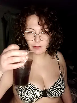 gloww877 online show from April 4, 10:19 pm