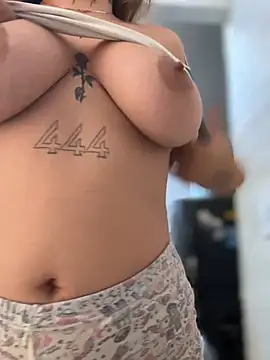 CarolQueen1  online show from May 26, 12:59 pm
