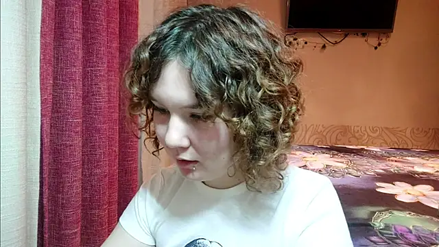 OlivaArashiro online show from April 5, 10:20 pm