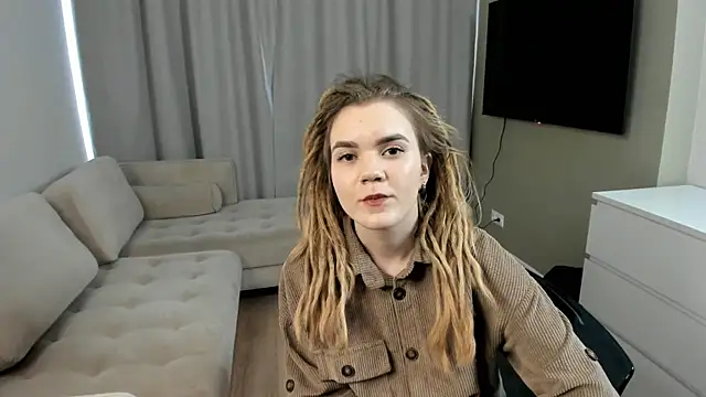 AldaCerrello online show from April 7, 11:12 am