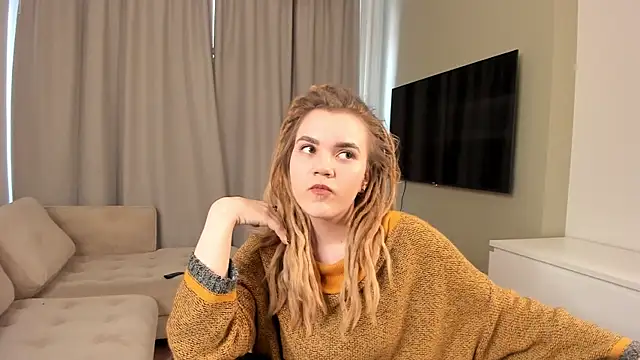 AldaCerrello online show from March 31, 11:32 am