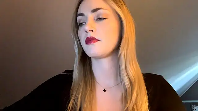 ScarlettSensitive online show from May 5, 6:27 am