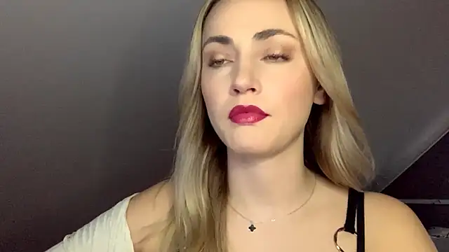 ScarlettSensitive online show from May 2, 2:31 pm