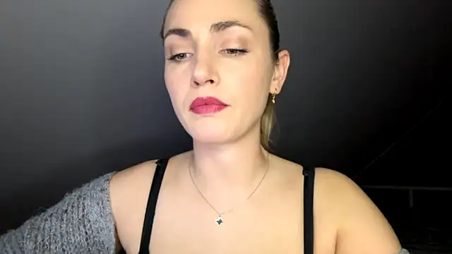 ScarlettSensitive online show from May 21, 8:29 pm