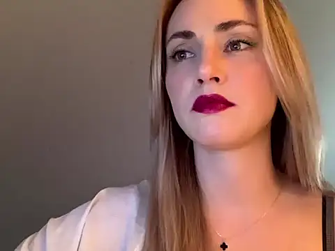 ScarlettSensitive online show from April 9, 3:28 pm