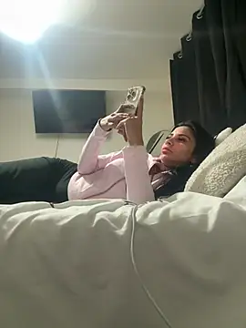 Miss juicy babes69 online show from April 2, 11:02 pm